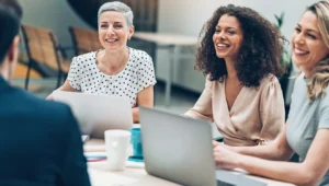 IA e traços humanos mudam a perspectiva sobre liderança