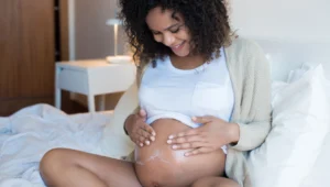 Cuidados com a pele durante a gestação: nova abordagem transformadora no universo da beleza