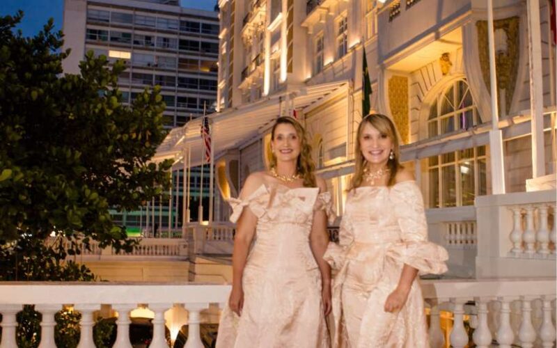 Evento “Aquarela de Estilos” destaca a elegância das estilistas goianas Maísa Gouveia e Natália Gouveia no luxuoso Copacabana Palace.