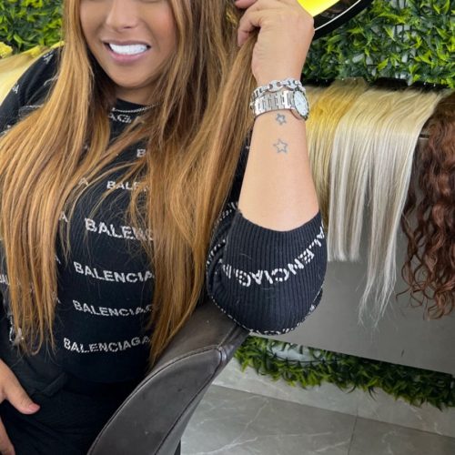 Shampoo a seco: o truque de beleza de quem usa mega hair e vive na correria