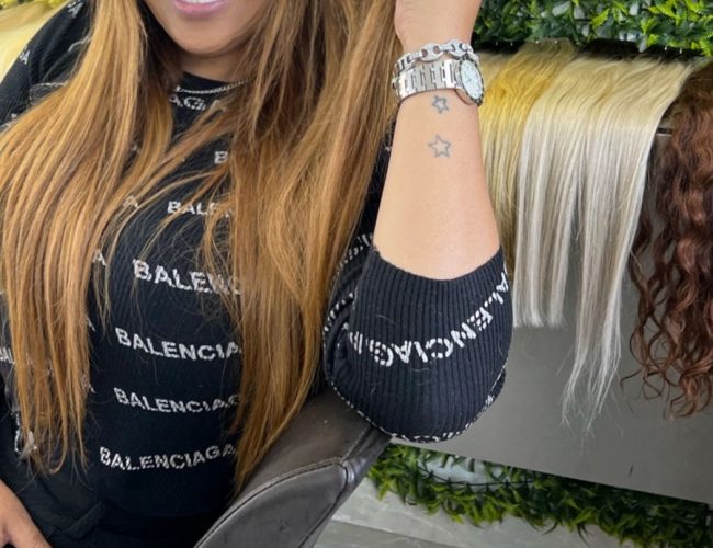 Shampoo a seco: o truque de beleza de quem usa mega hair e vive na correria