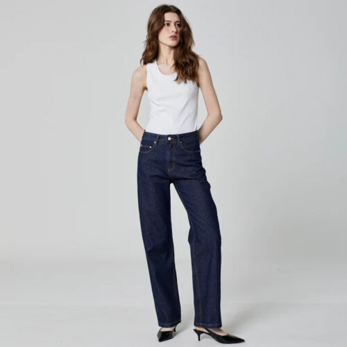 Ana Paula no BBB: Tendência fashion com seu jeans reto para 2026