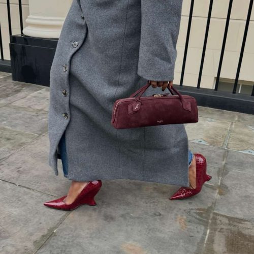 A bolsa de formato horizontal East-west tote é a nova queridinha da moda em 2026