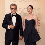 Tapete vermelho do Oscar 2026: veja os visuais deslumbrantes das estrelas