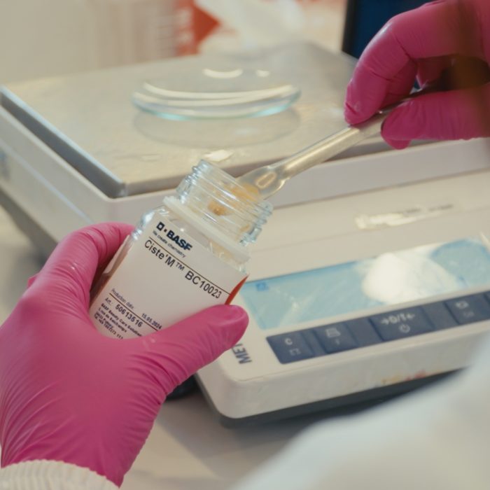 As mentes e os corações por trás dos cosméticos: reality show da BASF revela a ciência e a paixão na criação de produtos de beleza