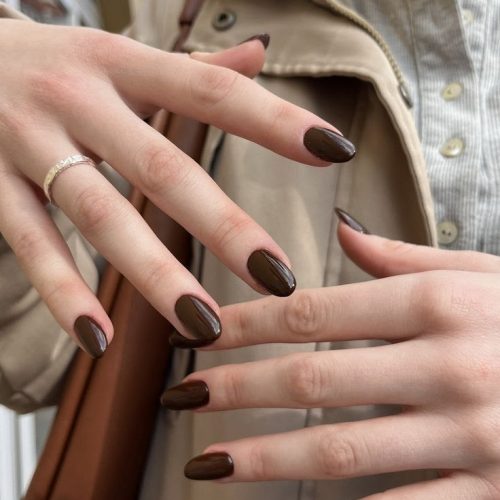 As 5 tonalidades de esmalte que estarão em alta neste outono de 2026