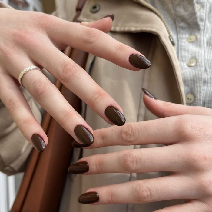 As 5 tonalidades de esmalte que estarão em alta neste outono de 2026