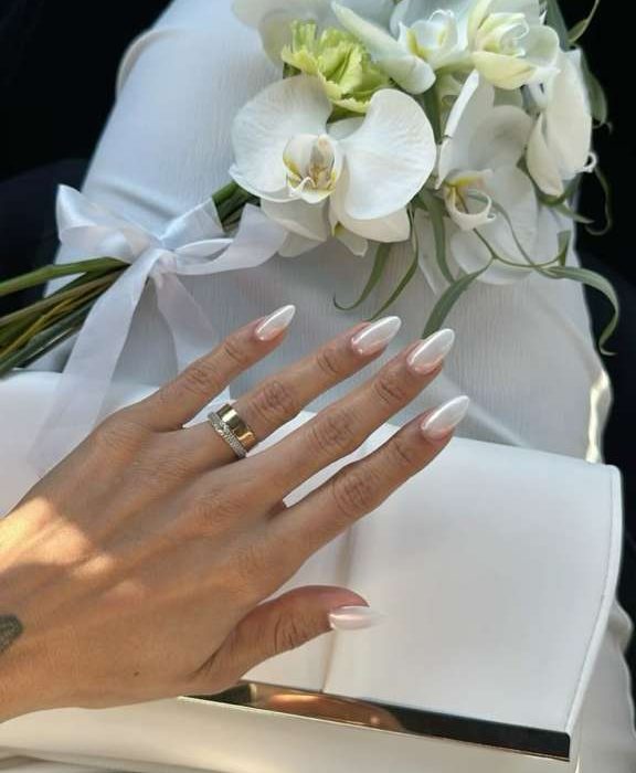 Estilo nas Pontas dos Dedos: Unhas Elegantes para o Casamento dos Sonhos