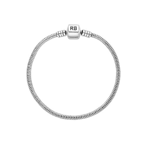 Rebecca Bonbon apresenta sua nova coleção de joias RB Jewelry em prata 925