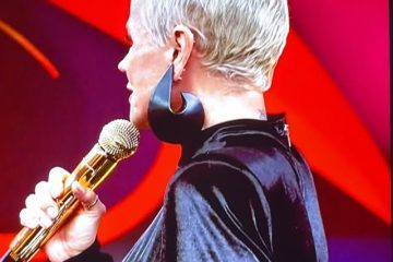 Xuxa brilha com brinco maximalista no Domingão com Huck e revelamos a marca!