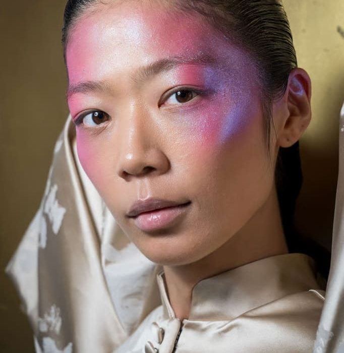 Blush Iridescente: A Nova Sensação da London Fashion Week