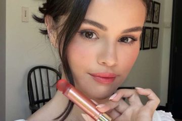 Bastão de Lip Oil Soft Pinch de Selena Gomez conquista o mundo e se torna um fenômeno viral