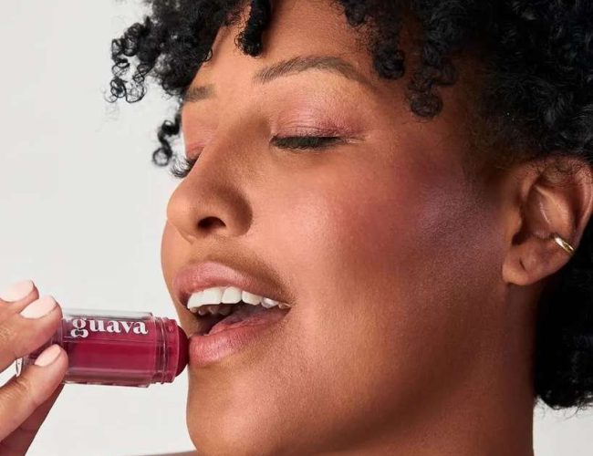 Blush em Bastão da Guava: Beleza Multifuncional para um Toque de Cor ou Naturalidade